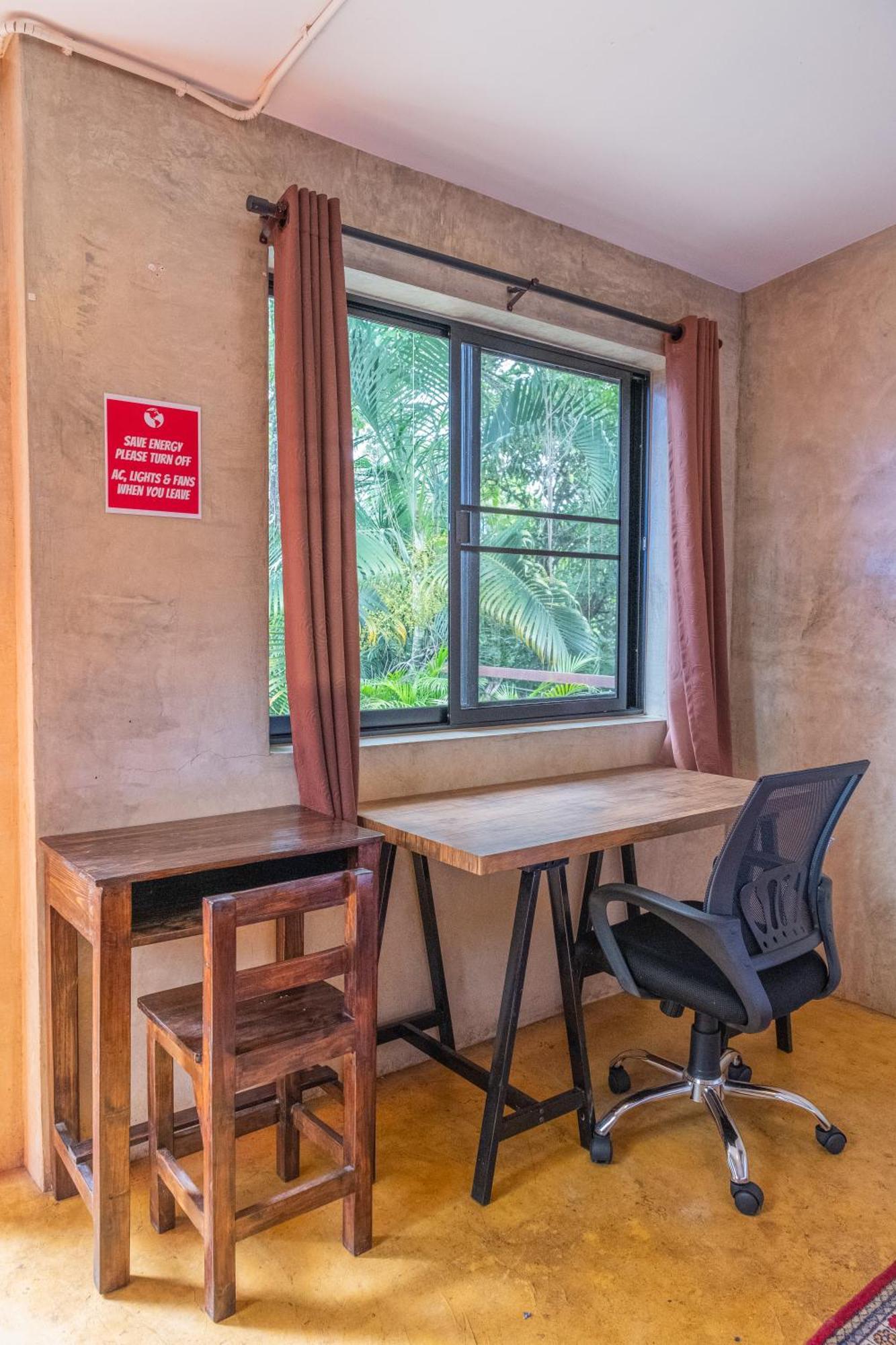 Happy House Backpackers Hostel Pai Exterior photo