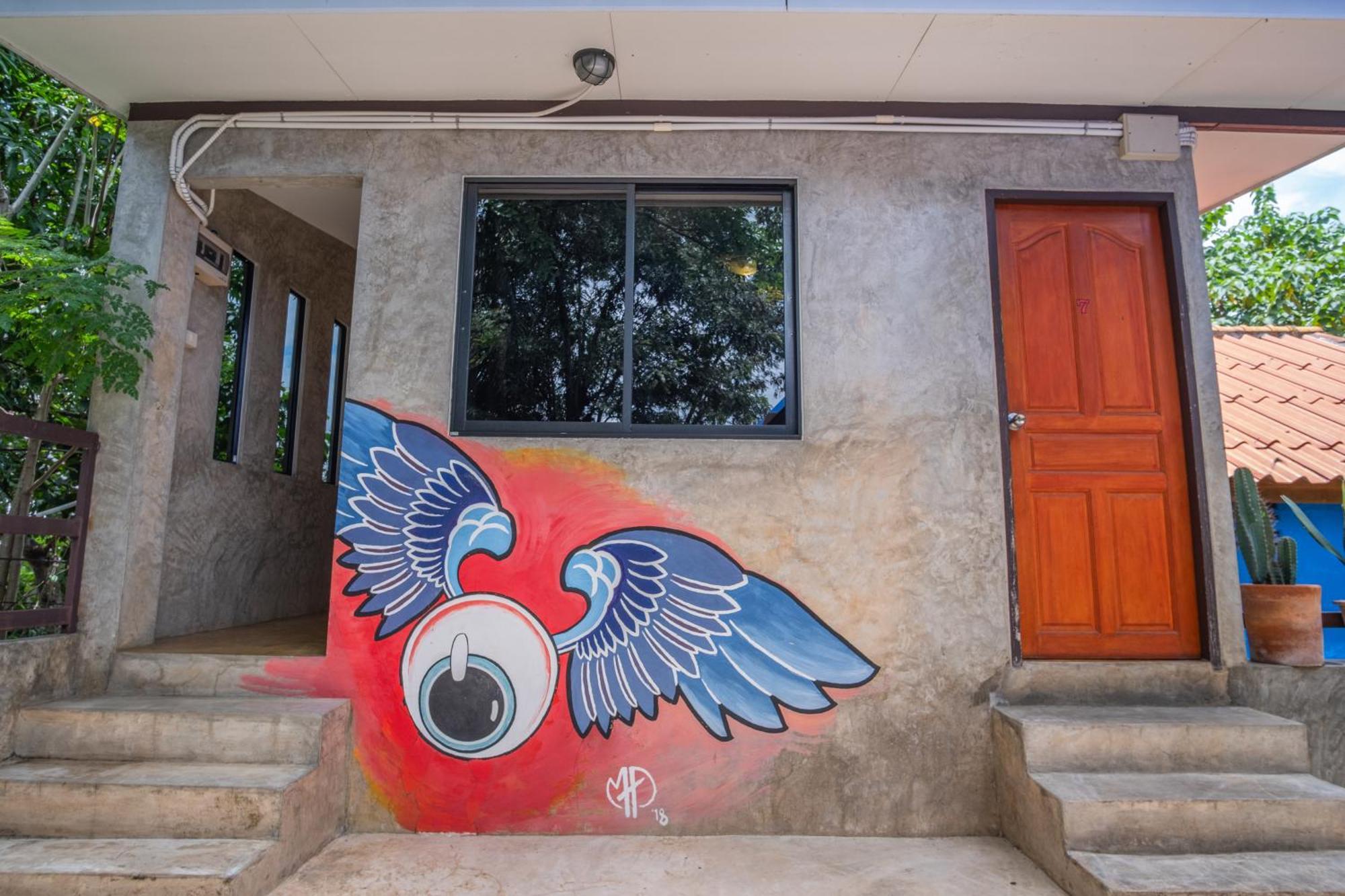 Happy House Backpackers Hostel Pai Exterior photo